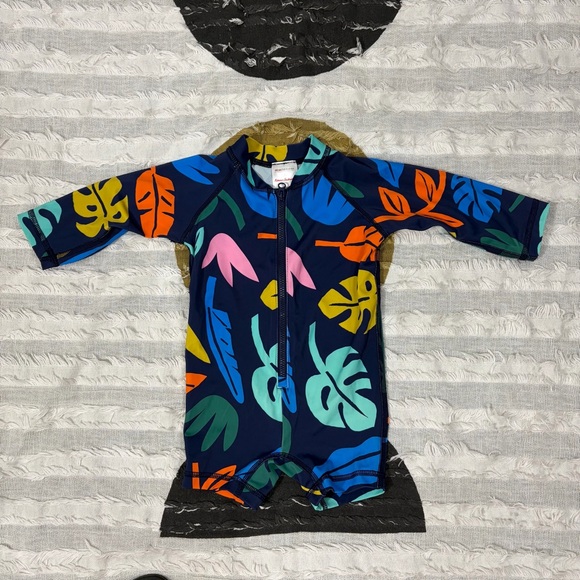 Hanna Andersson Other - Hanna Andersson Rash Guard Swim Suit Zip Up Unisex Tropical Leaves Sz 3-6 Months